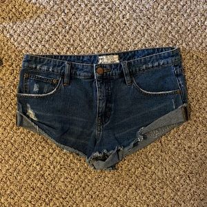 FREE PEOPLE- JEAN SHORTS